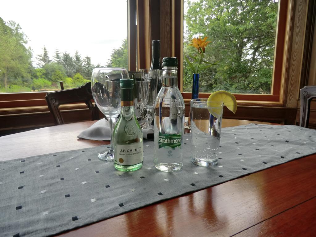 Camfield House Bed & Breakfast Терсо Екстериор снимка
