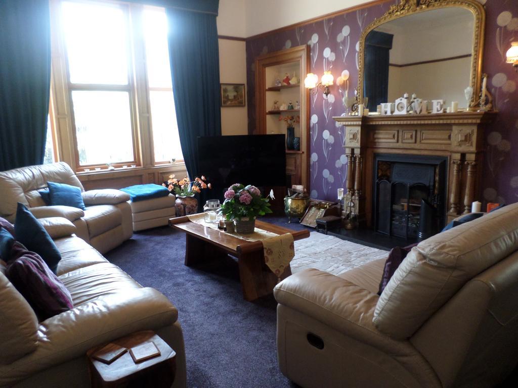 Camfield House Bed & Breakfast Терсо Екстериор снимка